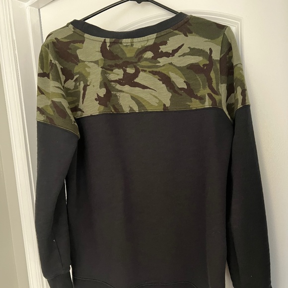 LL Bean Signature Sweatshirt - Picture 1 of 4